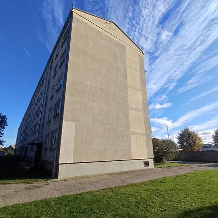 Apartment 4:10 Pm