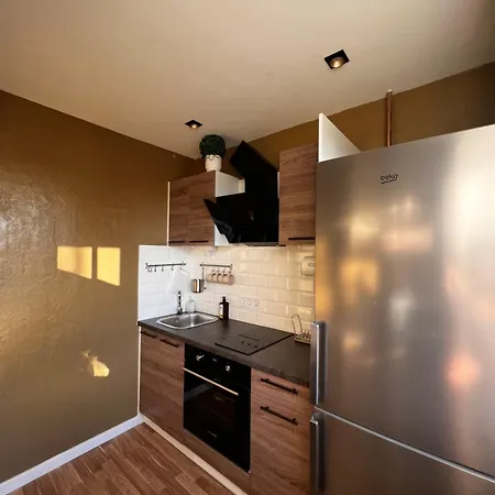 Apartment 4:10 Pm